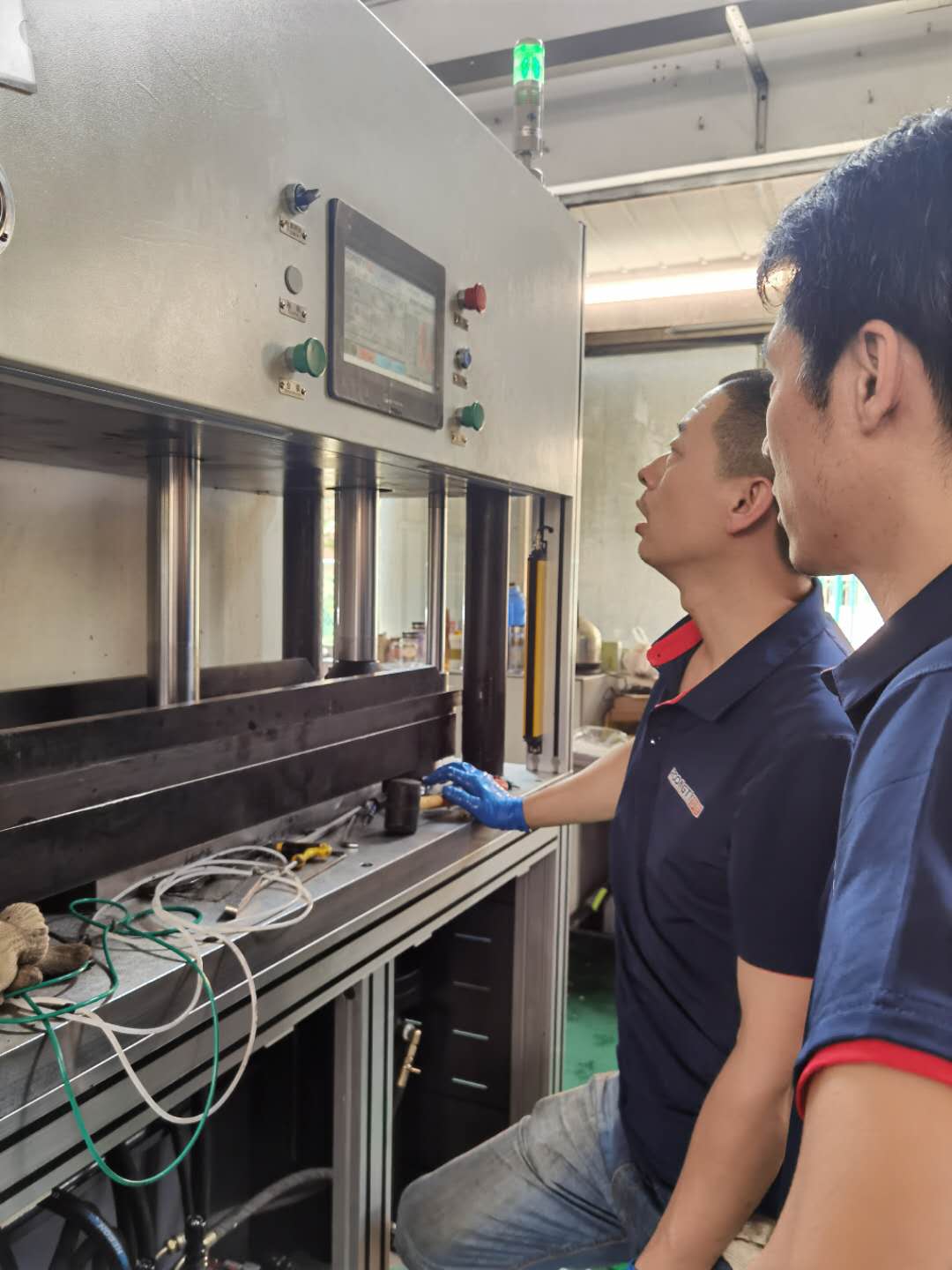 沧州磨粒流：传统抛光的新篇章