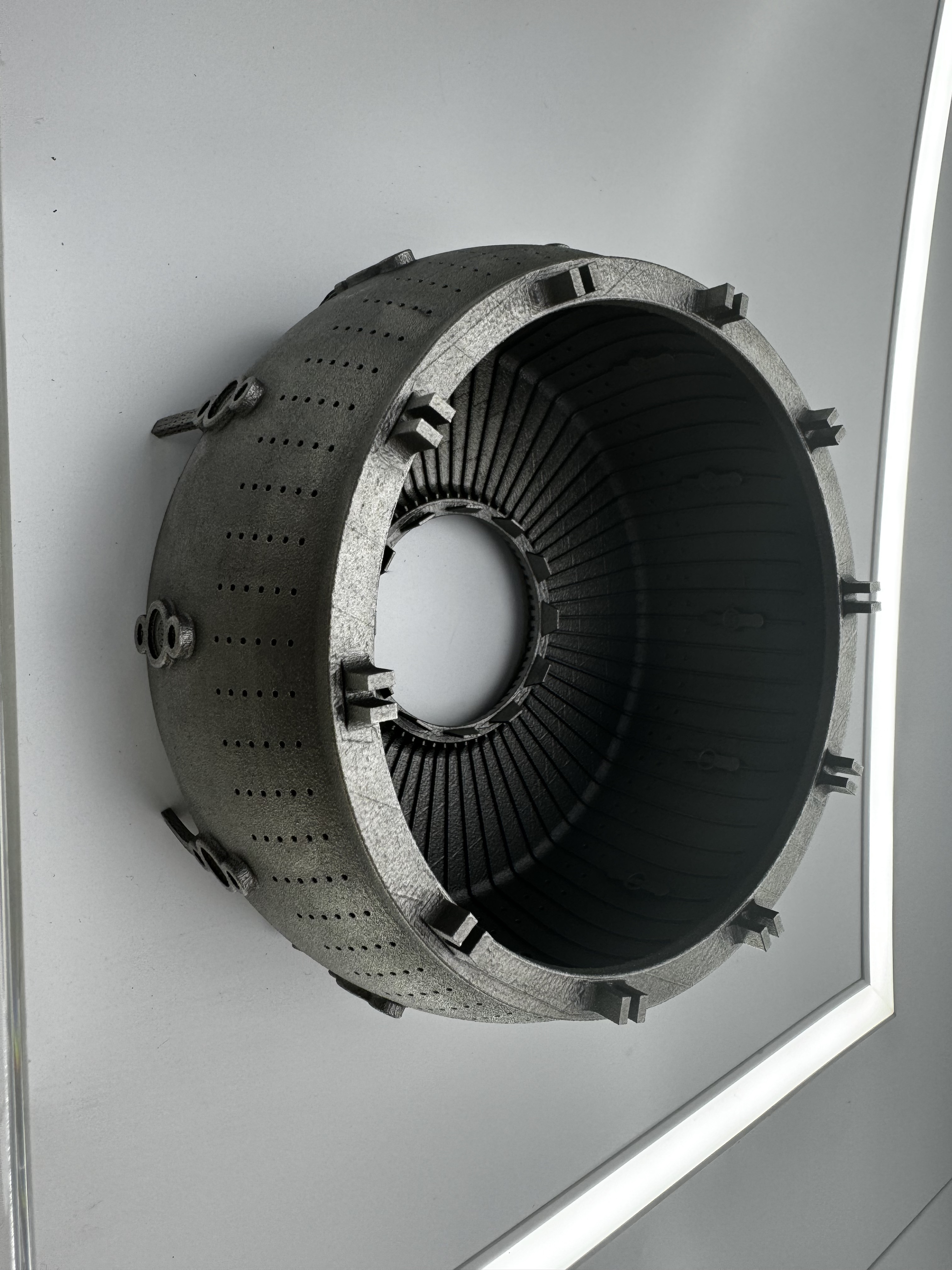 大连液态磨粒流：一种高效且先进的加工技术